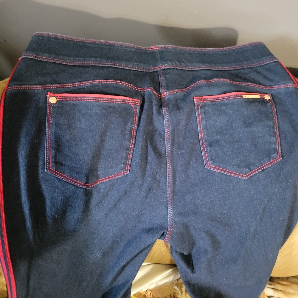 Capris - Picture 2 of 2